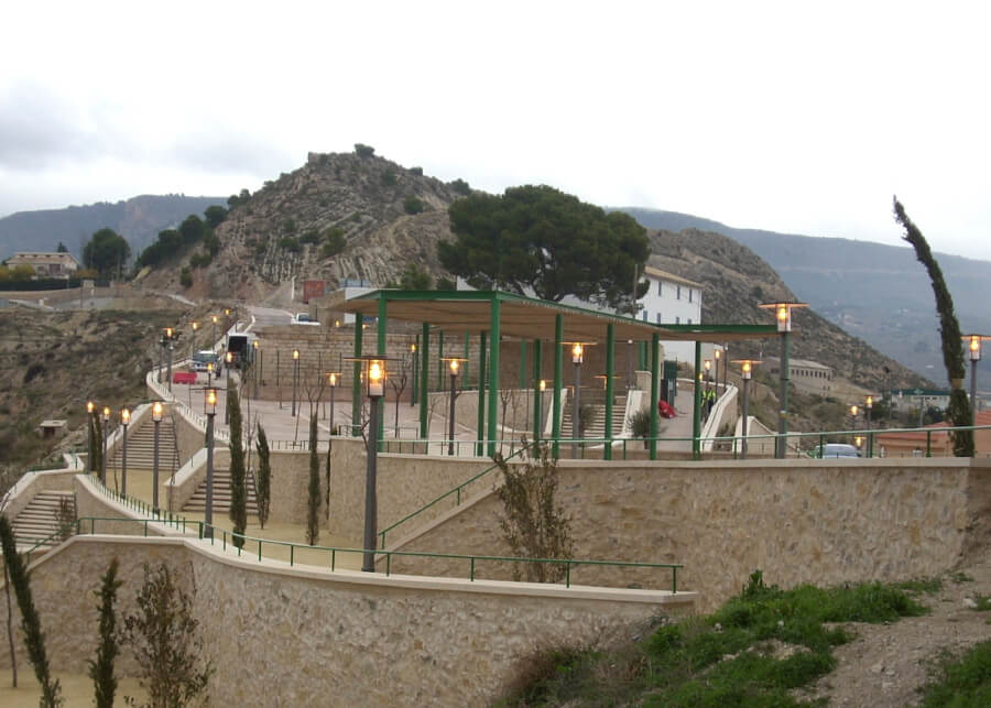 Urbanización de la Plaza del Castillo y aledaños en Xixona. Alicante, España.